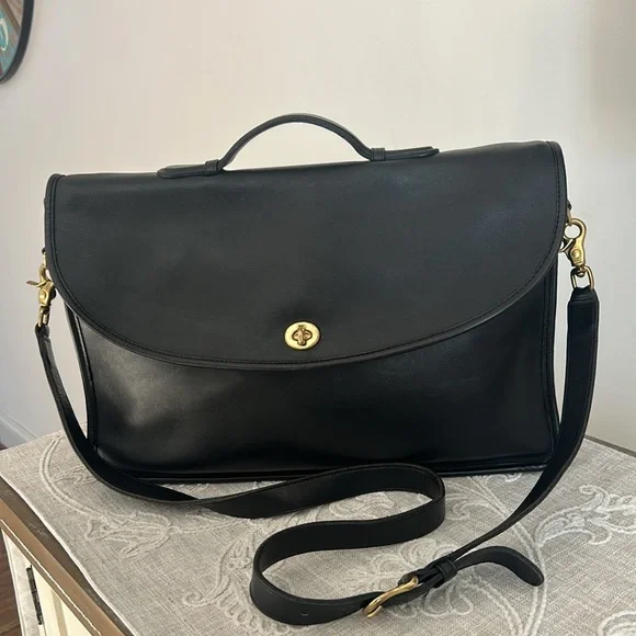 Coach Vintage Authenticated Lexington Black Leather/Shoulder/Briefcase Bag - Picture 3 of 17